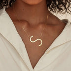 Colar Letra Inicial Folheado a Ouro 18K e Prata 925 SH - 501 - Colar Letra Inicial Folheado a Ouro 18K e Prata 925 Superfacilita 