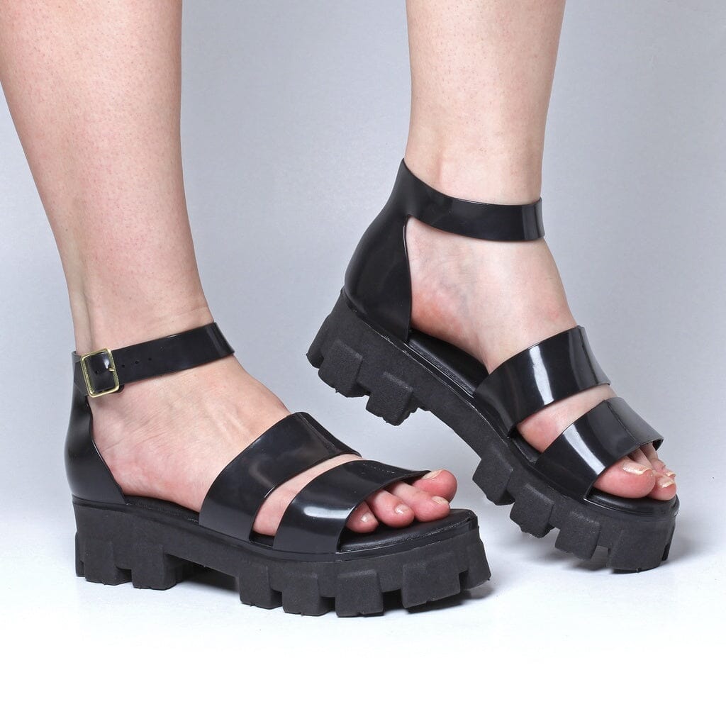 Sandália Feminina Model Tratorada Plataforma Com Palmilha Confort SH-06 - Sandália Feminina Model Tratorada Plataforma Com Palmilha Confort Superfacilita PRETA 33/34 