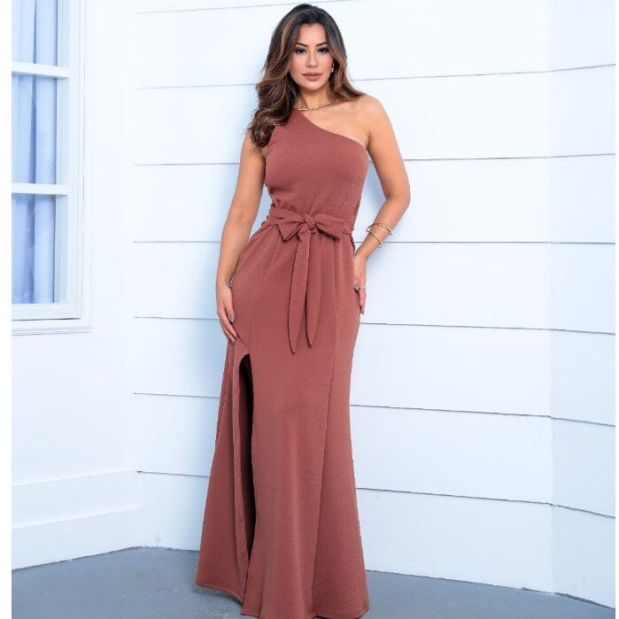 Vestido Longo Feminino Um Ombro Só com Fenda e Faixa Vestido Longo Feminino Um Ombro Só com Fenda e Faixa Superfacilita Chocolate Único (Veste do 38 ao 42) 