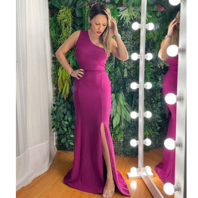 Vestido Longo Feminino Um Ombro Só com Fenda e Faixa Vestido Longo Feminino Um Ombro Só com Fenda e Faixa Superfacilita Fucsia Único (Veste do 38 ao 42) 