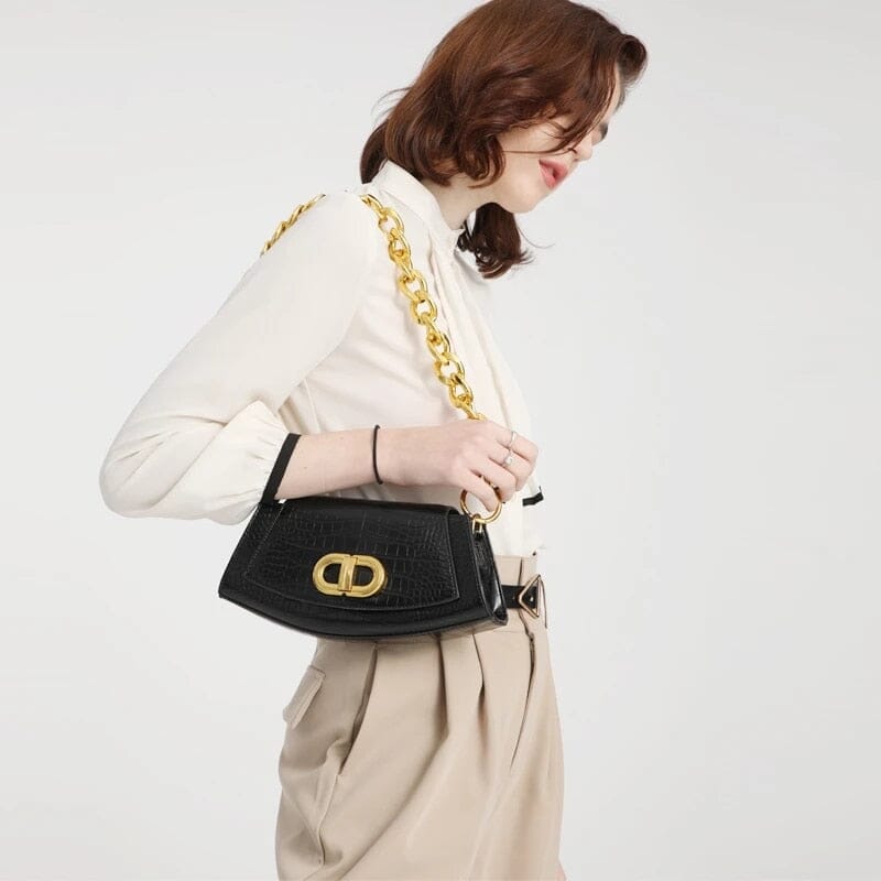 Bolsa de Ombro com Textura Croco e Corrente Bolsa de Ombro com Textura Croco e Corrente Em Revisão 
