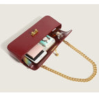 Bolsa de Ombro em Couro com Alça Dulpa e Corrente BOLSA TRANSVERSAL, BOLSA TOTE, BOLSA MÉDIA, BOLSA DE OMBRO, BOLSA DE MÃO, bolsa grande, Bolsa Grande Feminina, Bolsa Grande De Couro, bolsa preta de lado, bolsa de couro, bolsa preta, Superfacilita 