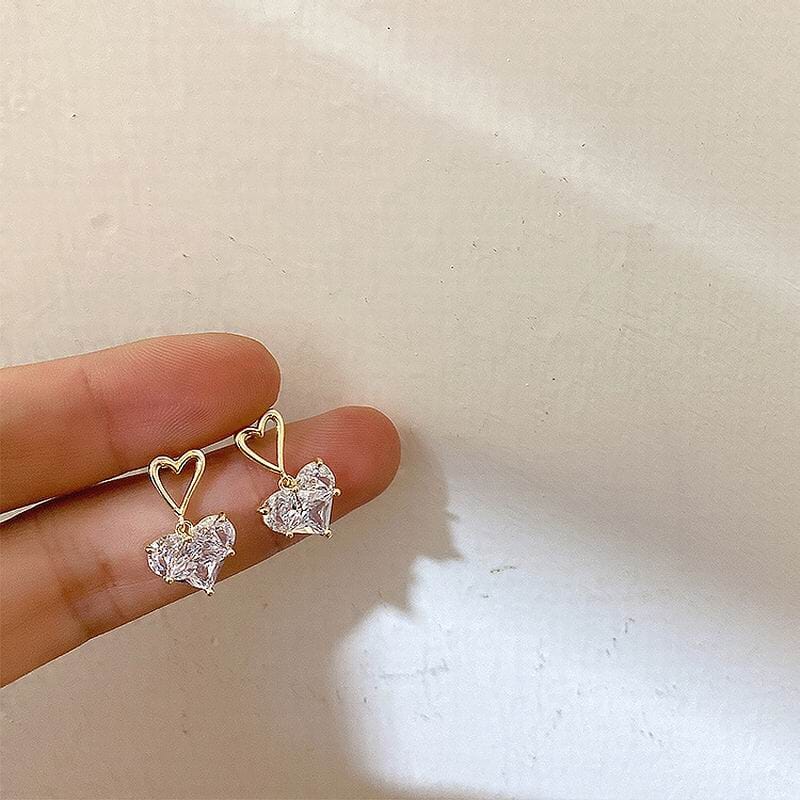 Brinco de Coração com Zircônia Brinco de Coração com Zircônia Superfacilita 
