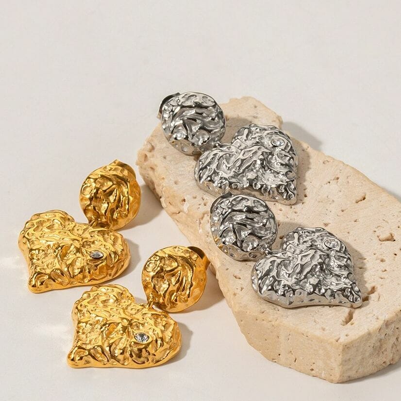 Brinco de Coração com Zircônia Brinco de Coração com Zircônia Superfacilita 