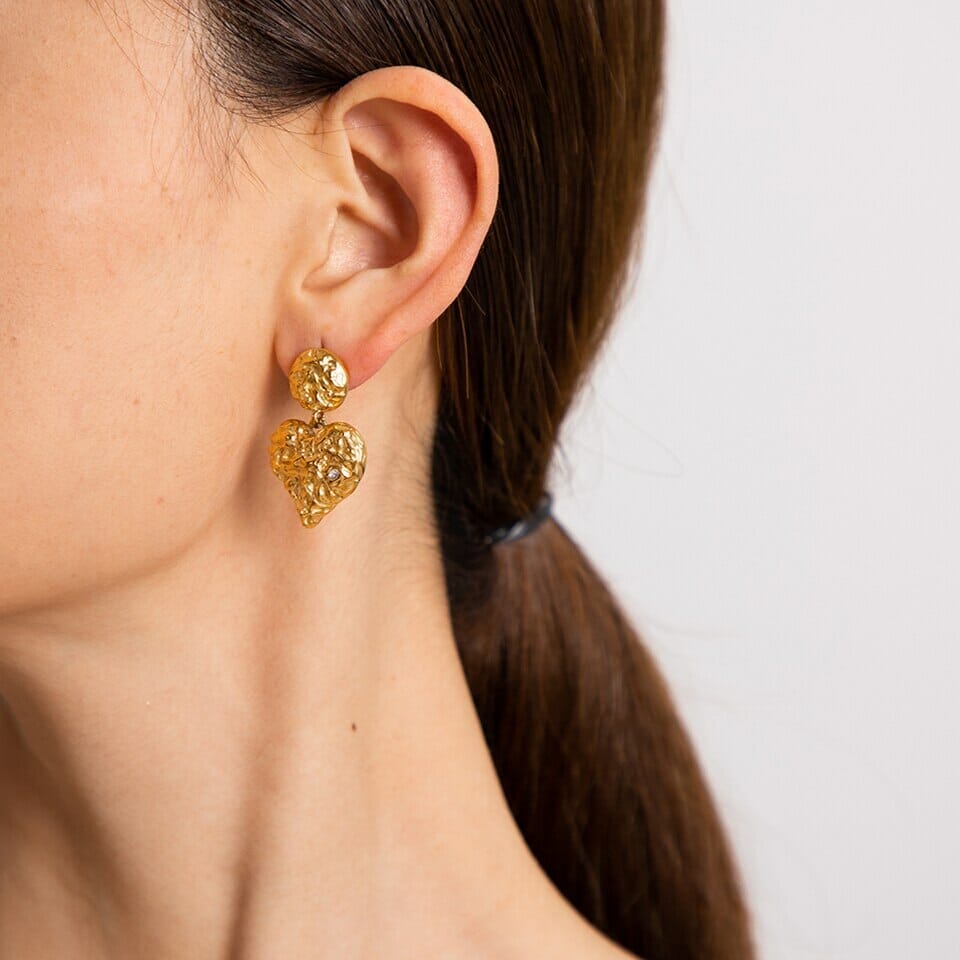 Brinco de Coração com Zircônia Brinco de Coração com Zircônia Superfacilita 