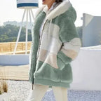 Casaco Feminino Paris™ em Pelúcia Casaco Paris Superfacilita Verde P 