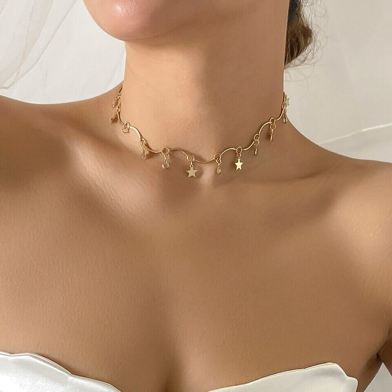 Colar Choker com Estrelas e Zircônias Colar Choker com Estrelas e Zircônias Superfacilita 