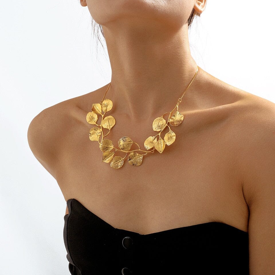 Colar Folhas com Corrente Veneziana Folheado a Ouro Colar Folhas com Corrente Veneziana Folheado a Ouro Superfacilita 