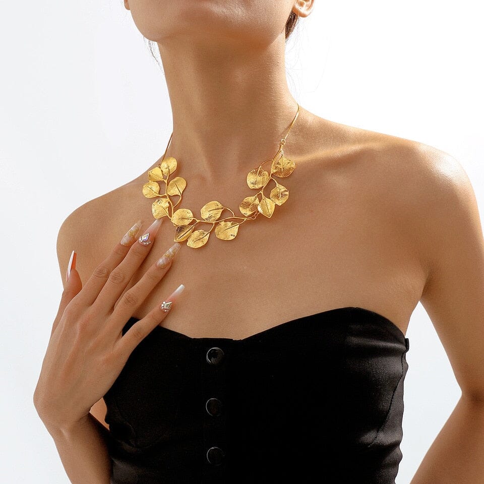 Colar Folhas com Corrente Veneziana Folheado a Ouro Colar Folhas com Corrente Veneziana Folheado a Ouro Superfacilita 