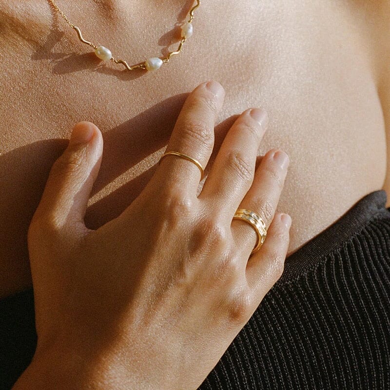 Colar Retrô com Pérolas e Curvas Folheado a Ouro Colar Retrô com Pérolas e Curvas Folheado a Ouro Superfacilita 